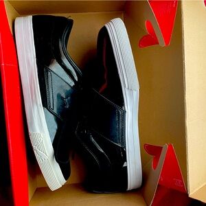 Puma Patent leather sneakers size 10